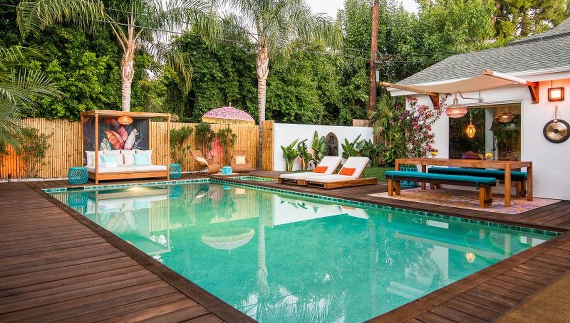 The pool and cabana at Nimbali