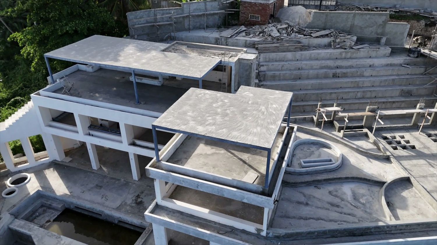 Roof decks and terraces at OSHANA